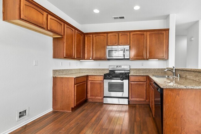 Building Photo - 308 Island Way