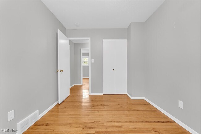 Building Photo - 14208 Sheldon Rd