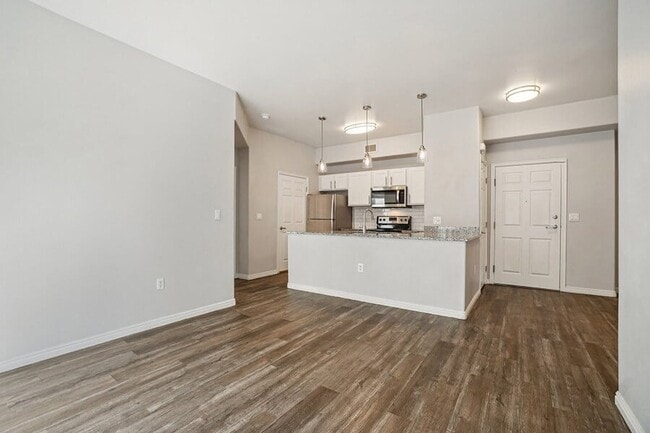 Building Photo - Altitude on Fifth