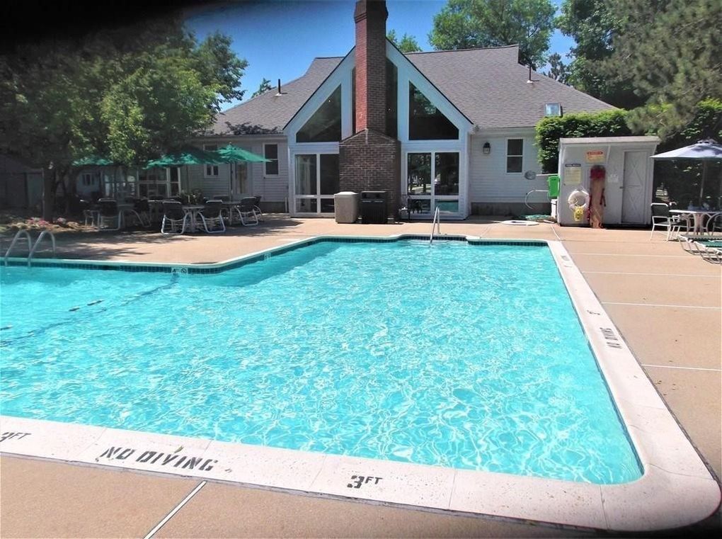 Pool! - 6 Walden Dr