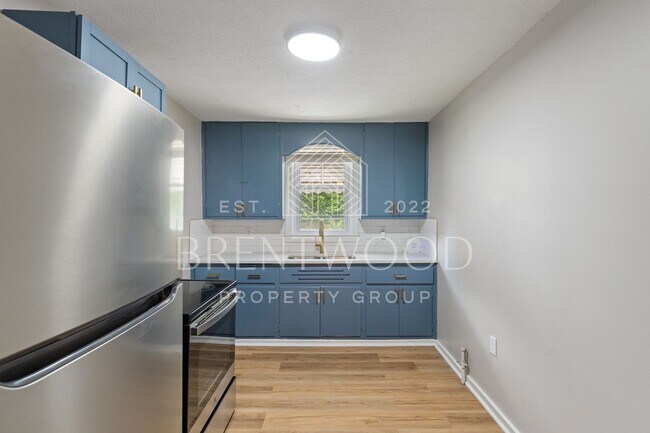 Building Photo - Charming 3-Bed Home In Indy!