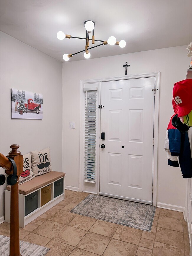 Building Photo - 5331 Pandoria Ave