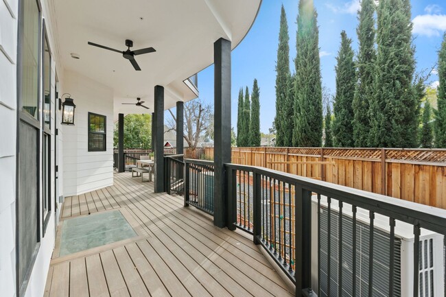 Building Photo - $11,995 - Stunning Executive Estate in Wil...