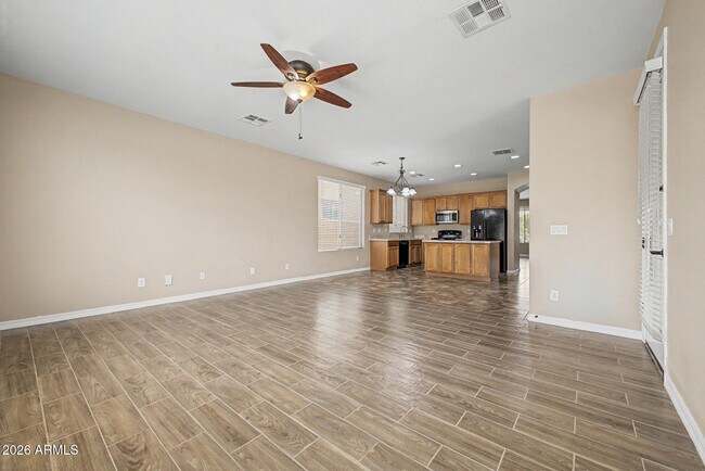 Building Photo - 15155 N 145th Ave