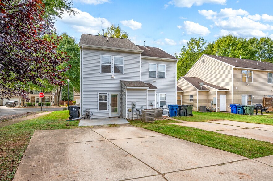 Building Photo - 12837 Windy Lea Ln