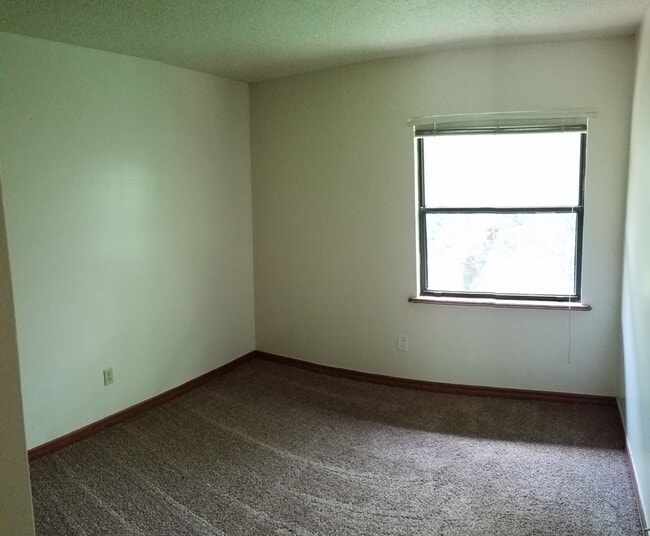 Building Photo - 2701 NE 10th St