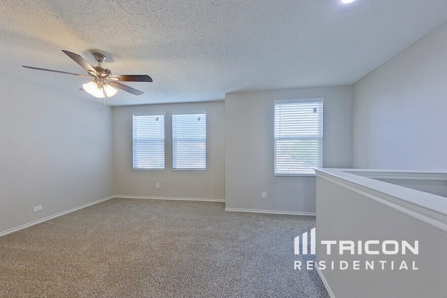 Building Photo - 16616 Jasmine Springs Dr