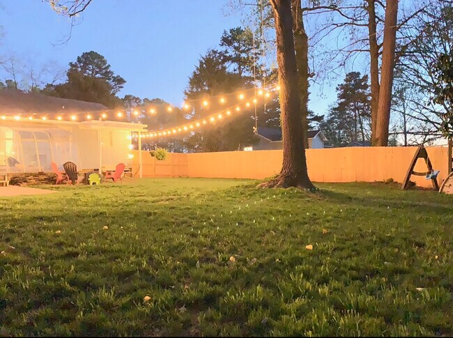 Building Photo - 316 Vinecrest Dr