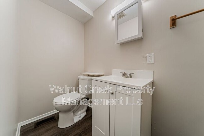 Building Photo - 5520 Beavercrest Dr