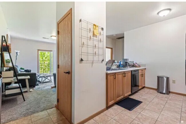 Building Photo - 901 Kearney St