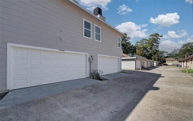 Building Photo - 12274 Wild Pine Dr