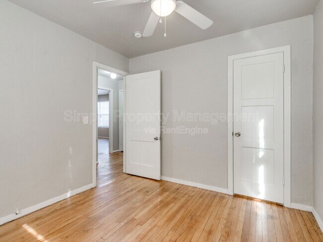 Building Photo - 10 SE Grand Blvd