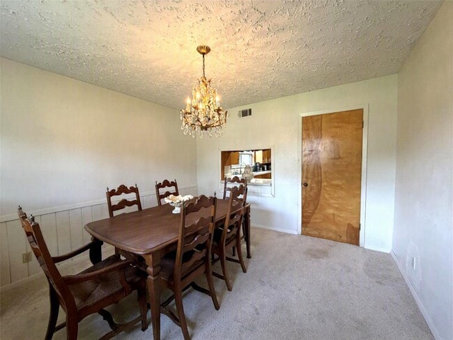 Building Photo - 2603 Brom-Bones Dr