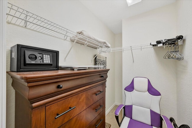 Building Photo - 19 Hoffer St