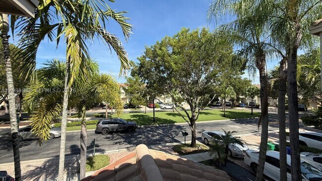 Building Photo - 4735 SW 164th Ave