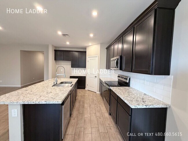 Building Photo - 1997 E Wetleaf Pl