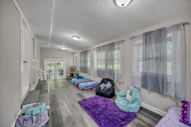 Building Photo - 83 Summit Ridge Cir SE