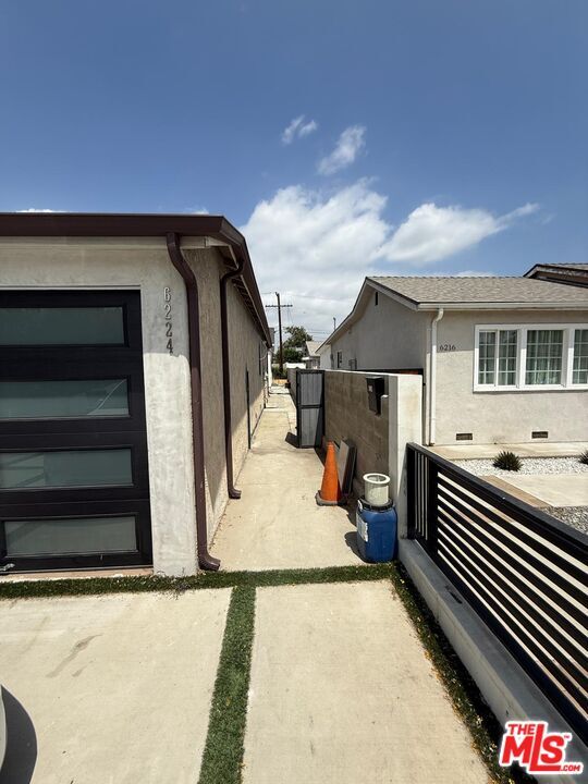 Building Photo - 6224 Bakman Ave