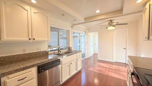 Building Photo - Charming, 2BD/2BA, Single-Story TH in Crow Canyon Country Club in Danville- Available NOW!