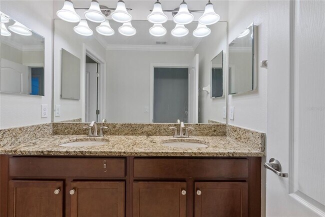 Building Photo - 19342 Paddock View Dr