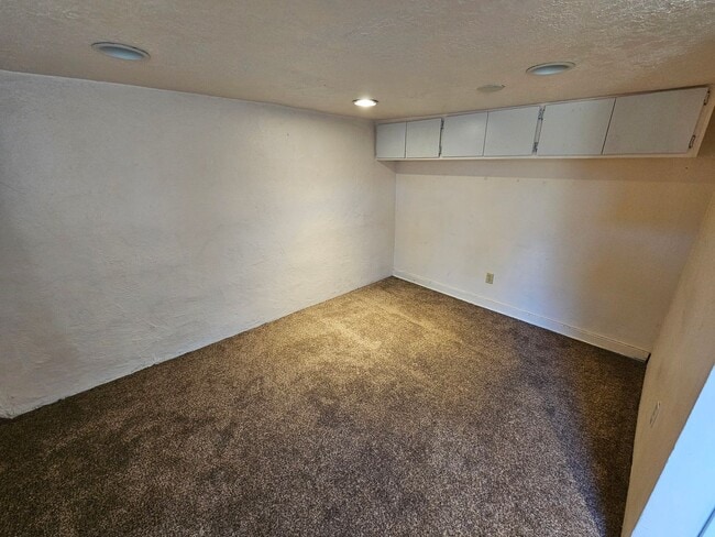 Building Photo - 1510 M Ave