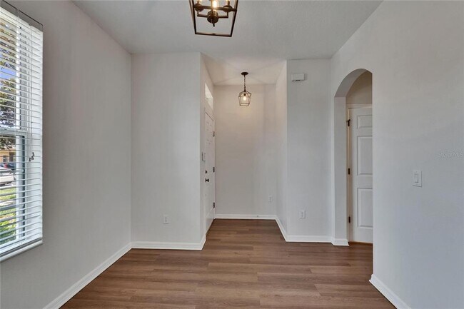 Building Photo - 8818 Red Beechwood Ct