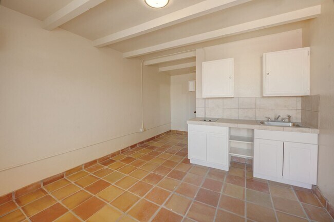 Building Photo - Adobe Manor Apartments