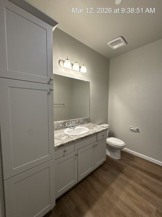 Building Photo - 4320