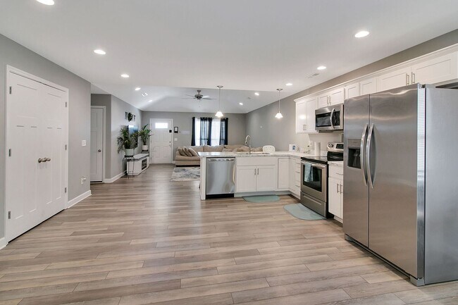 Building Photo - 110 War Admiral Ct