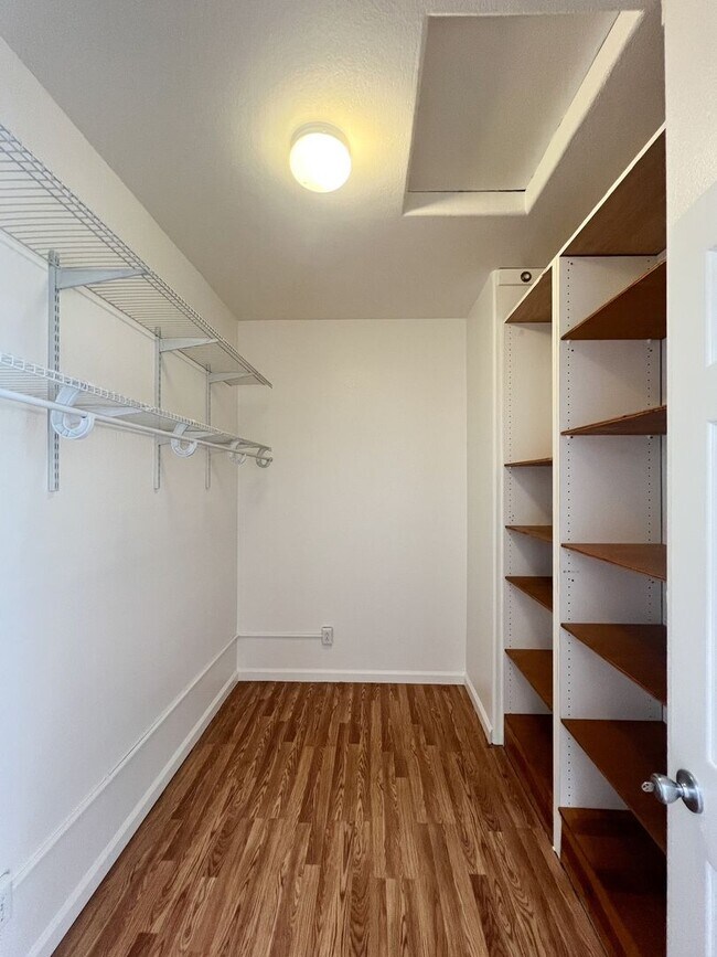 Building Photo - 509 Marla Dr