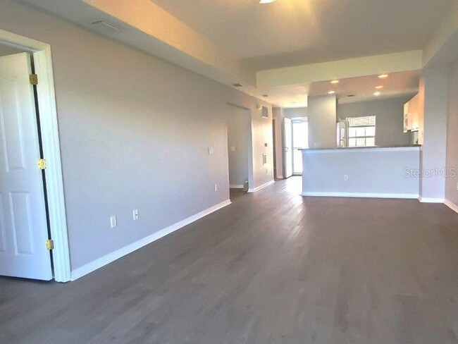 Building Photo - 1501 San Cristobal Ave