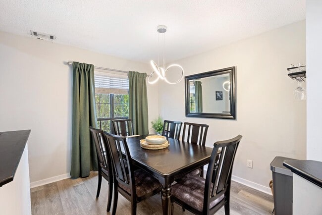 Building Photo - 340 Sandpiper Dr