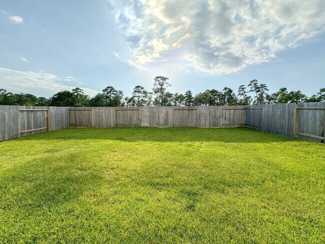 Building Photo - 40507 Birch Shadows Ct