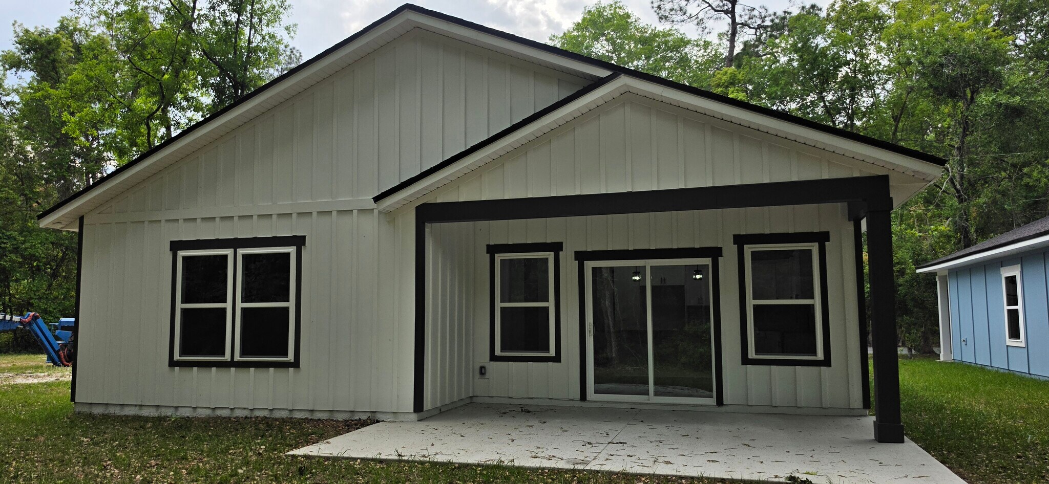 Building Photo - 55 Delmonte St