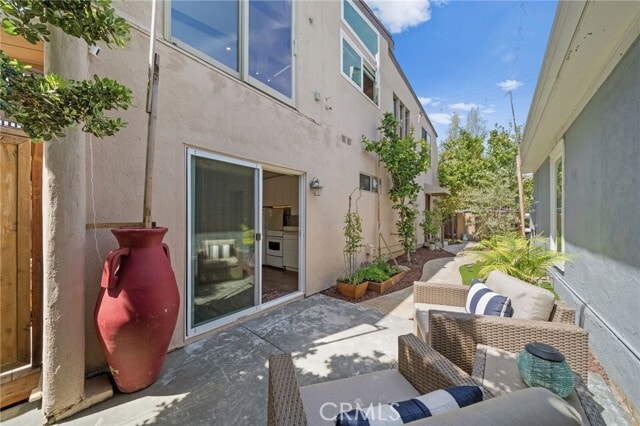 Building Photo - 215 Monterey Dr