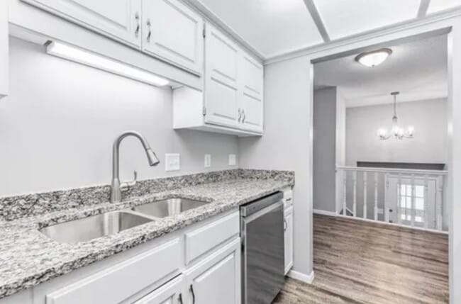 Building Photo - 602 78th Ave NE