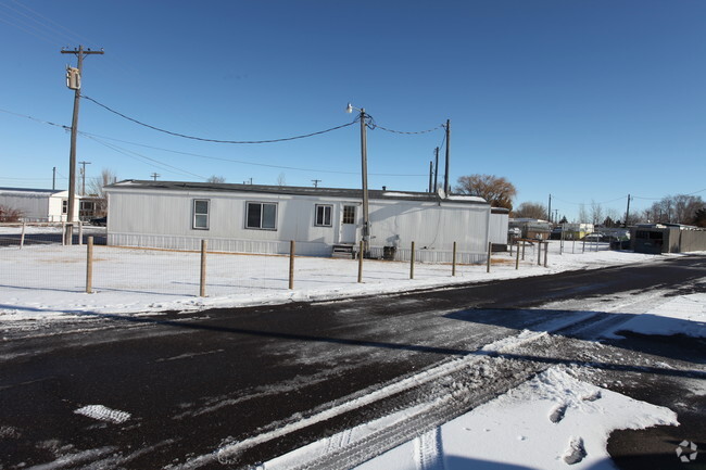 Building Photo - Wayside Mobile Home Park