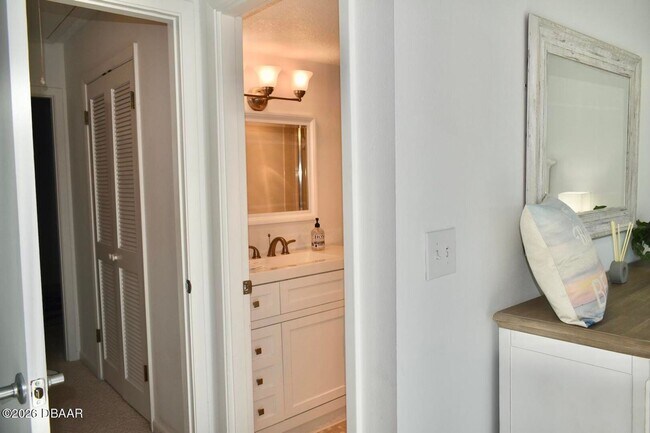 Building Photo - Furnished Townhome In Ponce Inlet!