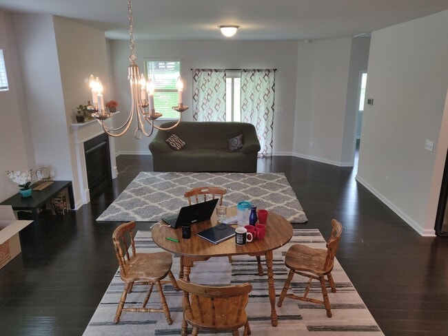 Building Photo - 2214 Gregor Overlook Ln