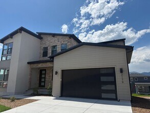 Building Photo - 2179 N Paradise Flt Ln