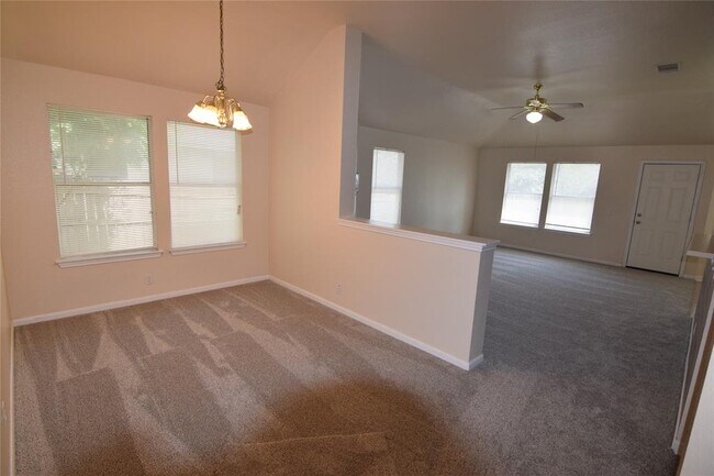 Building Photo - 380 Zebra Dr