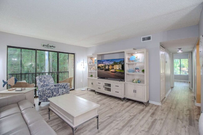 Building Photo - Beautiful 2 spacious bedrooms and 2 full bathrooms, including a primary suite with a walk-in clos...