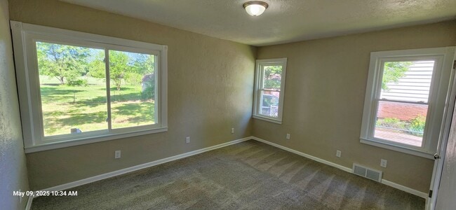 Building Photo - Beautiful updated home in desirable Perry, KS