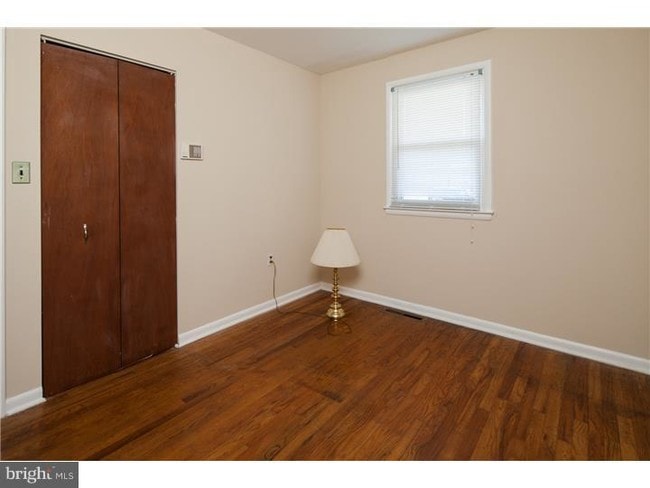 Building Photo - 203 Bluefield Rd