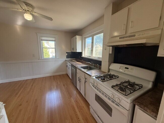Building Photo - 89 Edenfield Ave