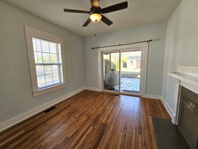 Building Photo - 23 McAdoo Ave