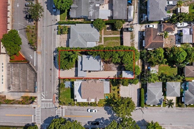 Building Photo - 825 N K St