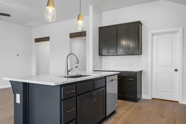 Building Photo - 3400 Piney River Dr