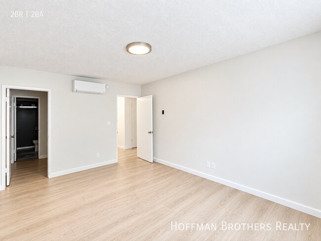 Building Photo - 930 S Shenandoah St