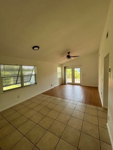 Building Photo - 3323 Vishaal Dr